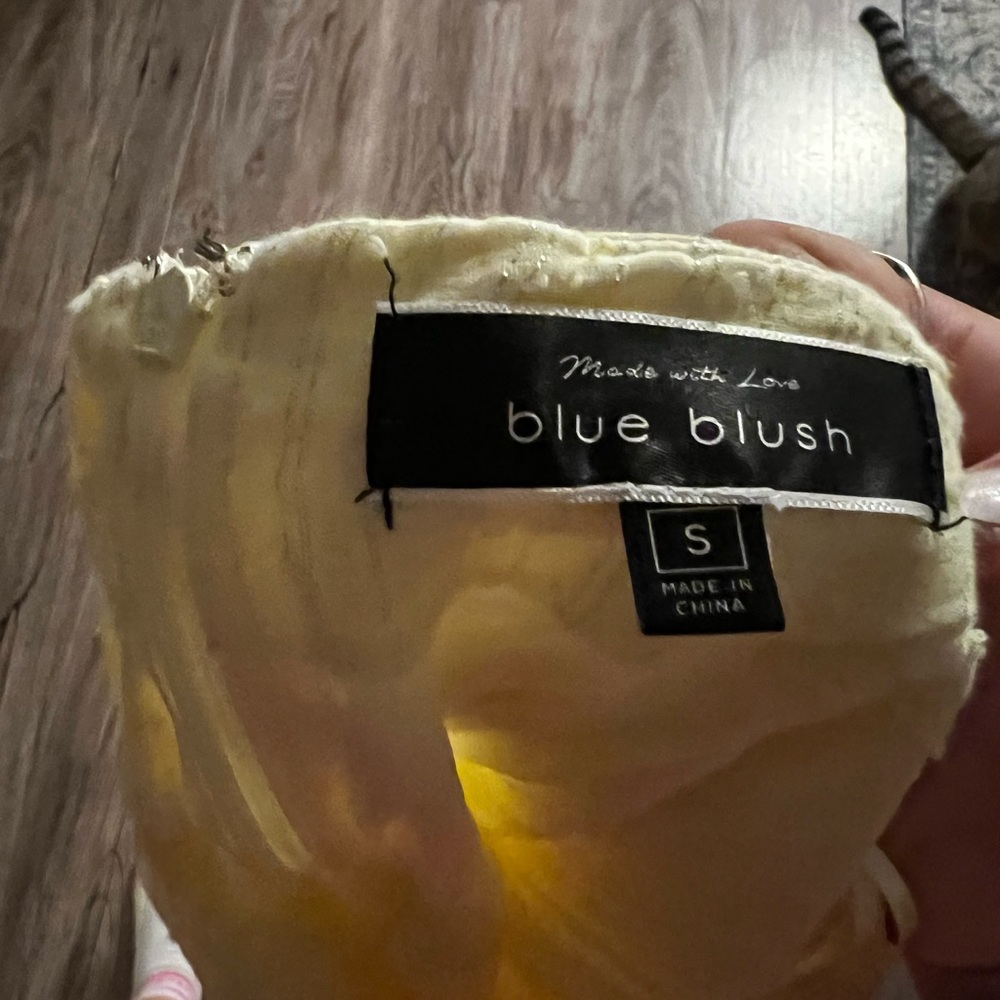 Yellow Frilly Set - image 3